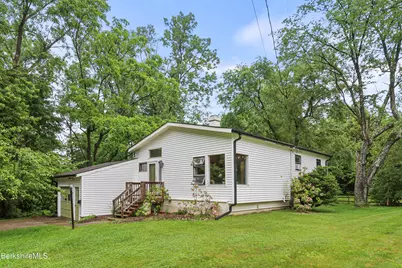 72 Cleveland St, Pittsfield, MA 01201 - Photo 1