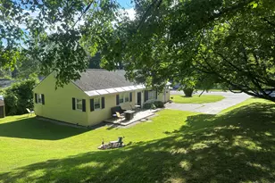 4 Beaumont Dr, Pittsfield, MA 01201 - Photo 1