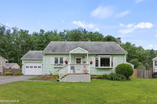 17 Jeffrey Dr, Pittsfield, MA 01201 - Photo 1