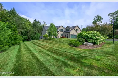 560 Mallard Ln, Lee, MA 01238 - Photo 1