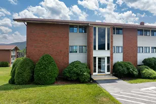 189 Stratton Rd, Williamstown, MA 01267 - Photo 1