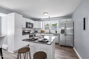 52 Bossidy Dr, Pittsfield, MA 01201 - Photo 1