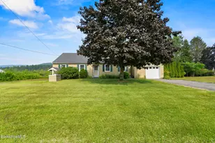 98 Oak Hill Rd, Pittsfield, MA 01201 - Photo 1