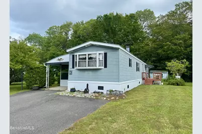 25 Country Rd, Hinsdale, MA 01235 - Photo 1