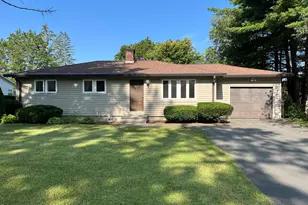 76 Alfred Dr, Pittsfield, MA 01201 - Photo 1