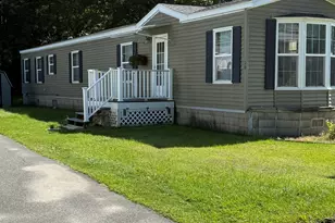 19 Lakewood Dr, Pittsfield, MA 01201 - Photo 1