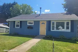 29 Crystal St, Pittsfield, MA 01201 - Photo 1