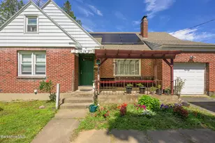 11 Sampson Pkwy, Pittsfield, MA 01201 - Photo 1