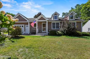 75 Anita Dr, Pittsfield, MA 01201 - Photo 1