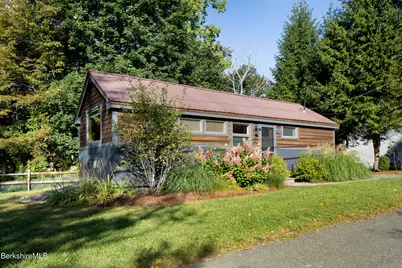 23 High St, West Stockbridge, MA 01266 - Photo 1