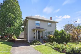 39 Lexington Pkwy, Pittsfield, MA 01201 - Photo 1