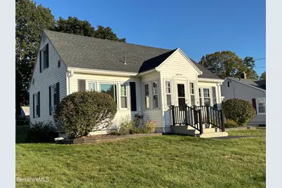 82 Williamsburg Ter, Pittsfield, MA 01201 - Photo 1