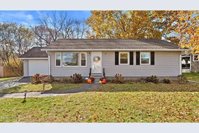 80 McIntosh Dr, Pittsfield, MA 01201 - Photo 1