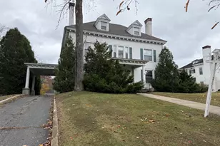 261 South St, Pittsfield, MA 01201 - Photo 1