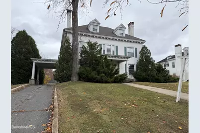 261 South St, Pittsfield, MA 01201 - Photo 1