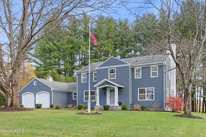 69 Gravesleigh Ter, Pittsfield, MA 01201 - Photo 1