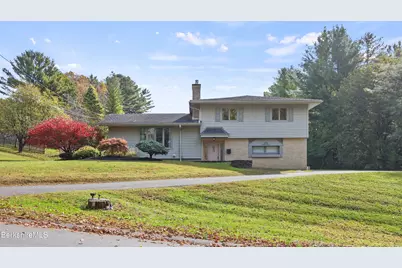 93 Roselyn Dr, Pittsfield, MA 01201 - Photo 1