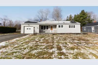 25 Robert St, Pittsfield, MA 01201 - Photo 1