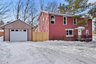 42 Bryant St, Pittsfield, MA 01201 - Photo 1
