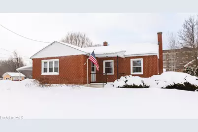 15 Longfellow Ave, Pittsfield, MA 01201 - Photo 1