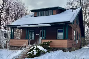 71 Dickinson Ave, Pittsfield, MA 01201 - Photo 1