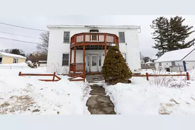 68 Lakeway Dr, Pittsfield, MA 01201 - Photo 1