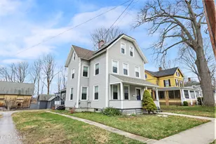84 Elizabeth St, Pittsfield, MA 01201 - Photo 1