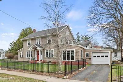 133 Pomeroy Ave, Pittsfield, MA 01201 - Photo 1