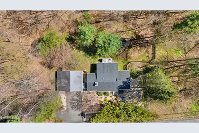 7 Lake Buel Rd, Great Barrington, MA 01230 - Photo 1