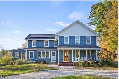 8 Goodrich St, Stockbridge, MA 01262 - Photo 1
