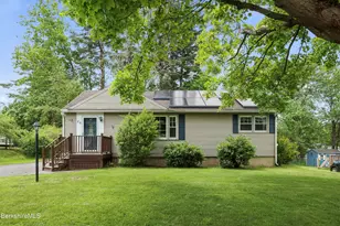 28 Hopewell Dr, Pittsfield, MA 01201 - Photo 1