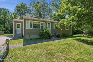 15 Tamarack Ave, Lee, MA 01238 - Photo 1