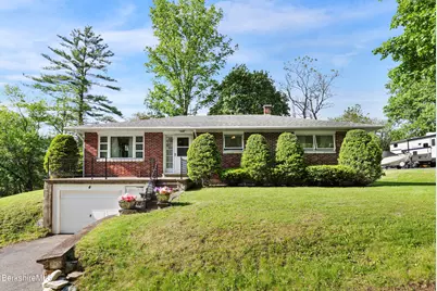 4 E Orchard Ter, Adams, MA 01220 - Photo 1