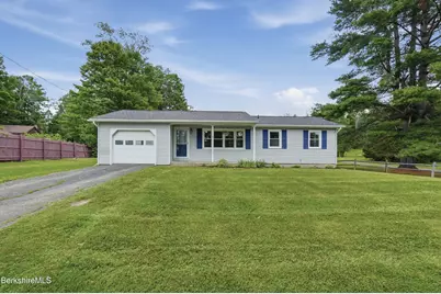 184 Melbourne Rd, Pittsfield, MA 01201 - Photo 1