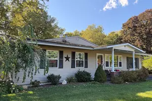 18 Elaine Ave, Dalton, MA 01226 - Photo 1