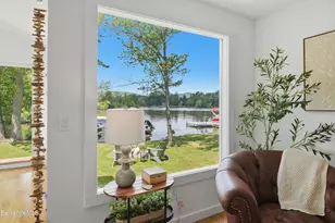 595 Lakeway Dr, Pittsfield, MA 01201 - Photo 1