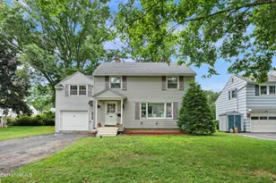24 Marlboro Dr, Pittsfield, MA 01201 - Photo 1