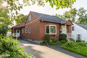28 Adelaide Ave, Pittsfield, MA 01201 - Photo 1