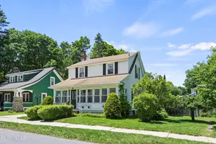 21 Cleveland St, Pittsfield, MA 01201 - Photo 1