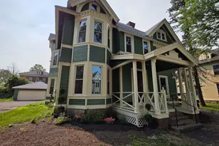 28 Bartlett Ave, Pittsfield, MA 01201 - Photo 1