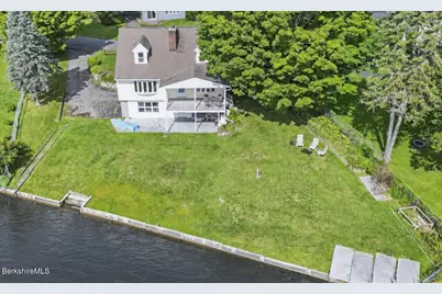 10 Club Cir, Pittsfield, MA 01201 - Photo 1