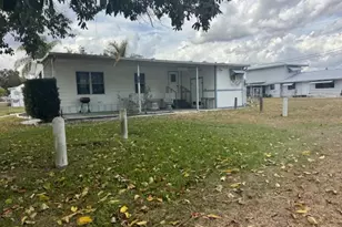 1065 Echo Ave, Moore Haven, FL 33471 - Photo 1