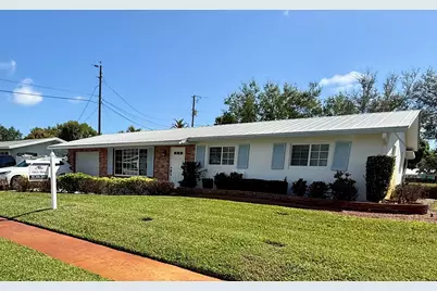 24 Pinetree Circle, Tequesta, FL 33469 - Photo 1