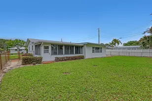 24 Pinetree Cir, Tequesta, FL 33469 - Photo 33