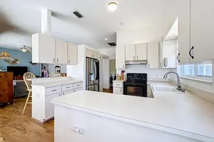 2342 SE Grand Dr, Port Saint Lucie, FL 34952 - Photo 7