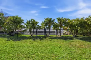 2537 SE Hallahan St, Port Saint Lucie, FL 34952 - Photo 33