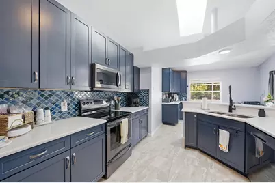 2537 SE Hallahan Street, Port Saint Lucie, FL 34952 - Photo 9