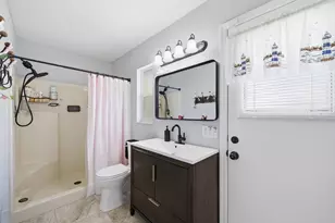 2537 SE Hallahan St, Port Saint Lucie, FL 34952 - Photo 23