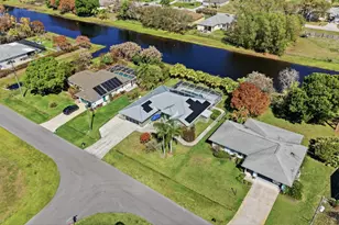 2537 SE Hallahan St, Port Saint Lucie, FL 34952 - Photo 35