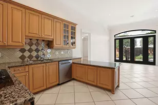 383 Redwood Ln, Boca Raton, FL 33487 - Photo 19